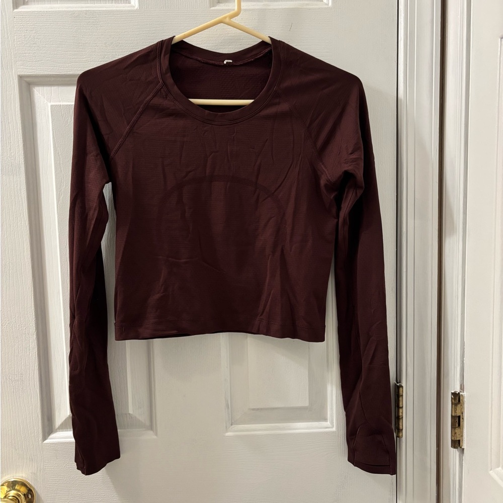 Lululemon size 2 crop